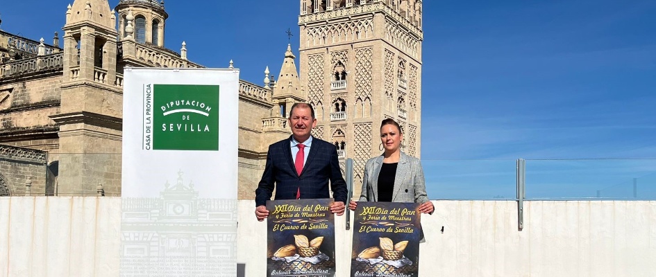 Alcalde y delegada presentación Día del Pan