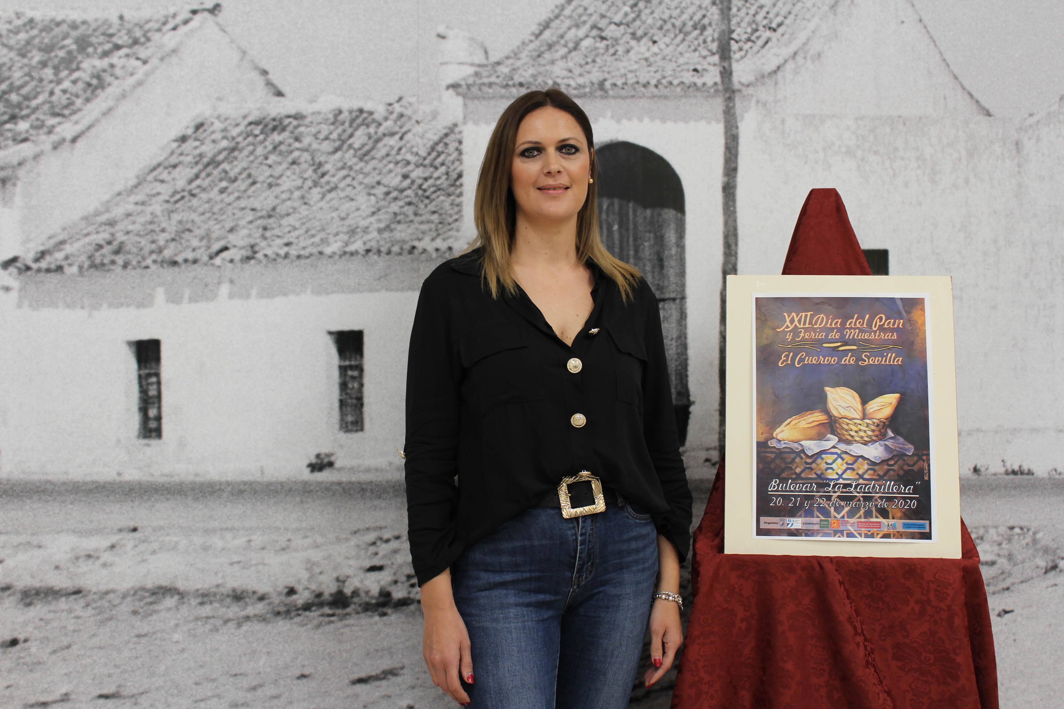 Censi Romero, delegada de Fomento presentando el XXII Día del Pan y Feria de Muestras